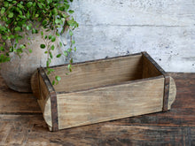 Cargar imagen en el visor de la galería, Caja de madera rectangular