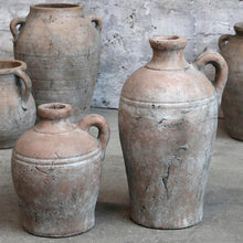 Cargar imagen en el visor de la galería, Jarron con una oreja S