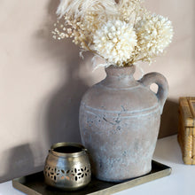 Cargar imagen en el visor de la galería, Jarron con una oreja S
