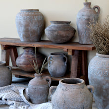 Cargar imagen en el visor de la galería, Jarron con una oreja S