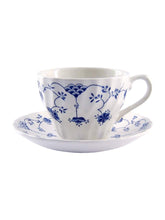 Cargar imagen en el visor de la galería, Juego de vajilla de 45 piezas, Finlandia Blue Queen’s by Churchill