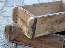 Cargar imagen en el visor de la galería, Caja de madera rectangular
