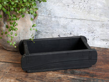 Cargar imagen en el visor de la galería, Caja de madera rectangular - negra
